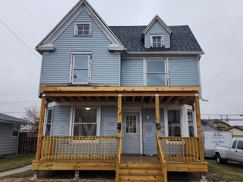 2320 Howe St Unit Lower, Mount Pleasant, WI 53403 Condo for Rent in