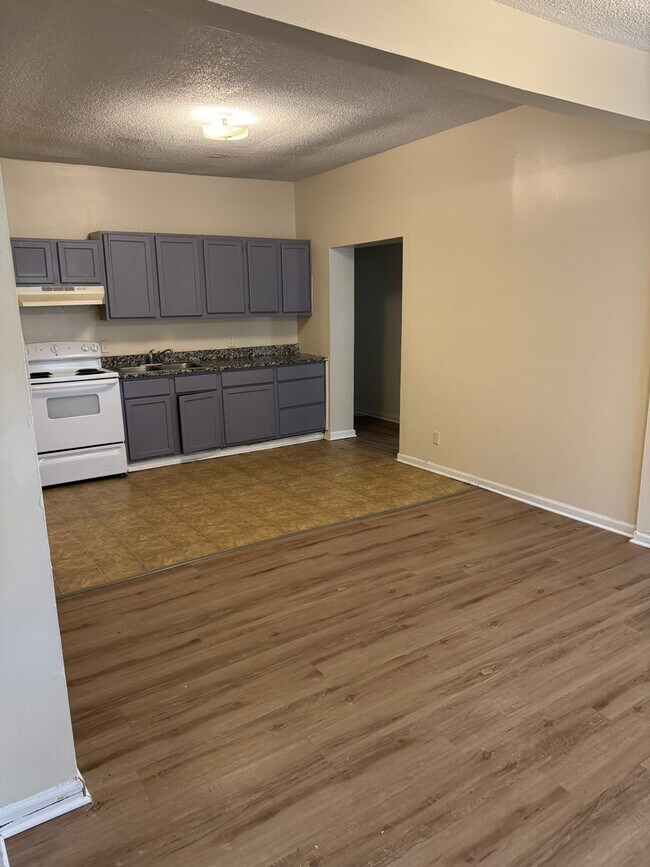 Foto del edificio - 460 N Lincoln St