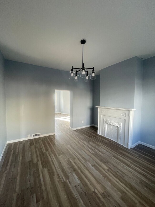 Foto del edificio - Renovated 3 bedroom in Sheraden - Move-in ...