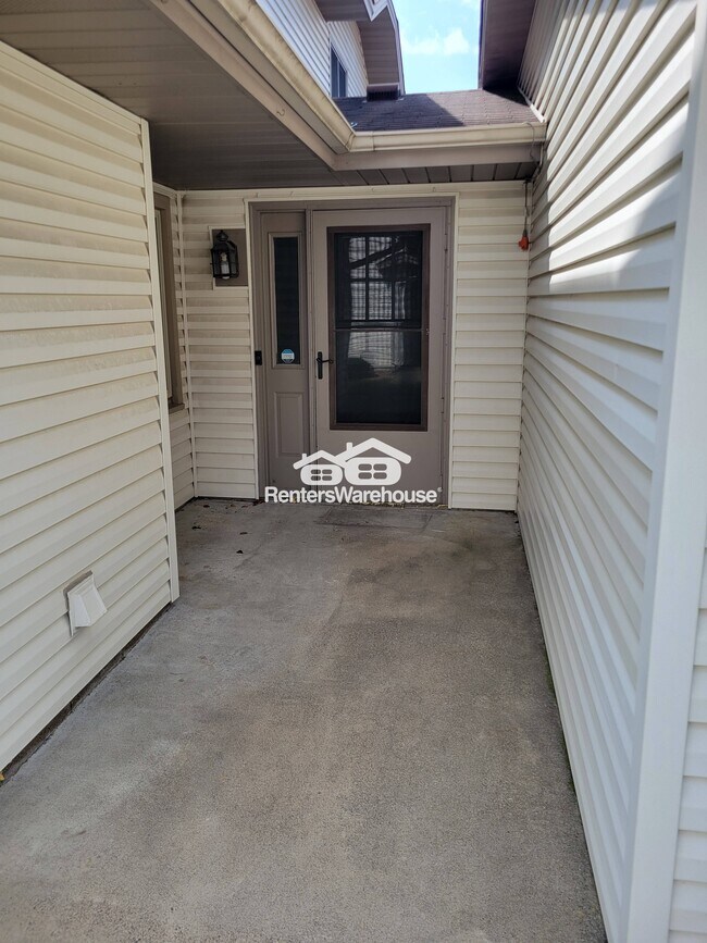 Foto del edificio - 1331 67th Ln N