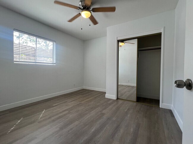 Foto del edificio - 2203 Mathews Ave