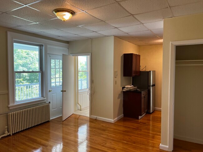 Foto del edificio - 295 Nahant Rd