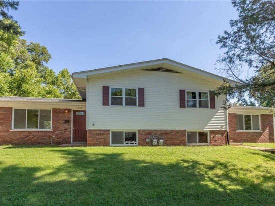 Primary Photo - 1308 Express Dr