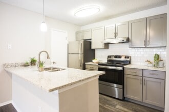 Building Photo - Eclipse Apartments