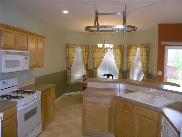 Foto del edificio - Beautiful home in Columbia Village