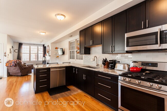 Foto del edificio - 1417 W Erie St