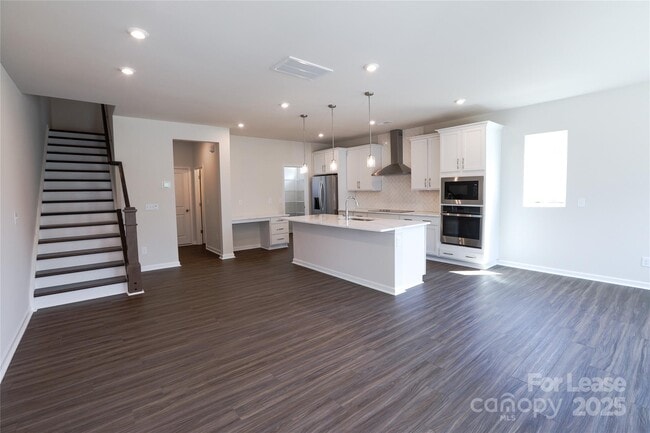 Building Photo - 526 Myrick Aly