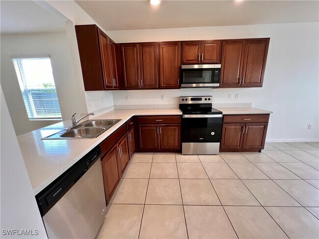 Foto del edificio - 103 NW 7th St