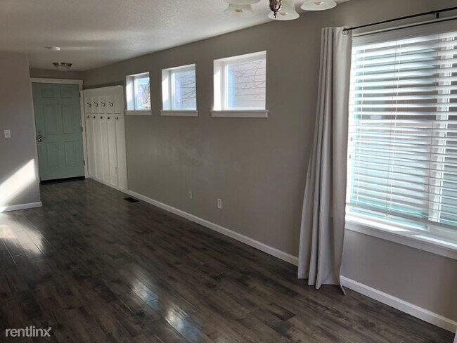 Foto del edificio - 3 br, 2.5 bath House - 620 SE 11th Ave
