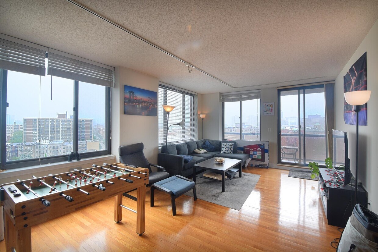Foto principal - 415 Newark St.