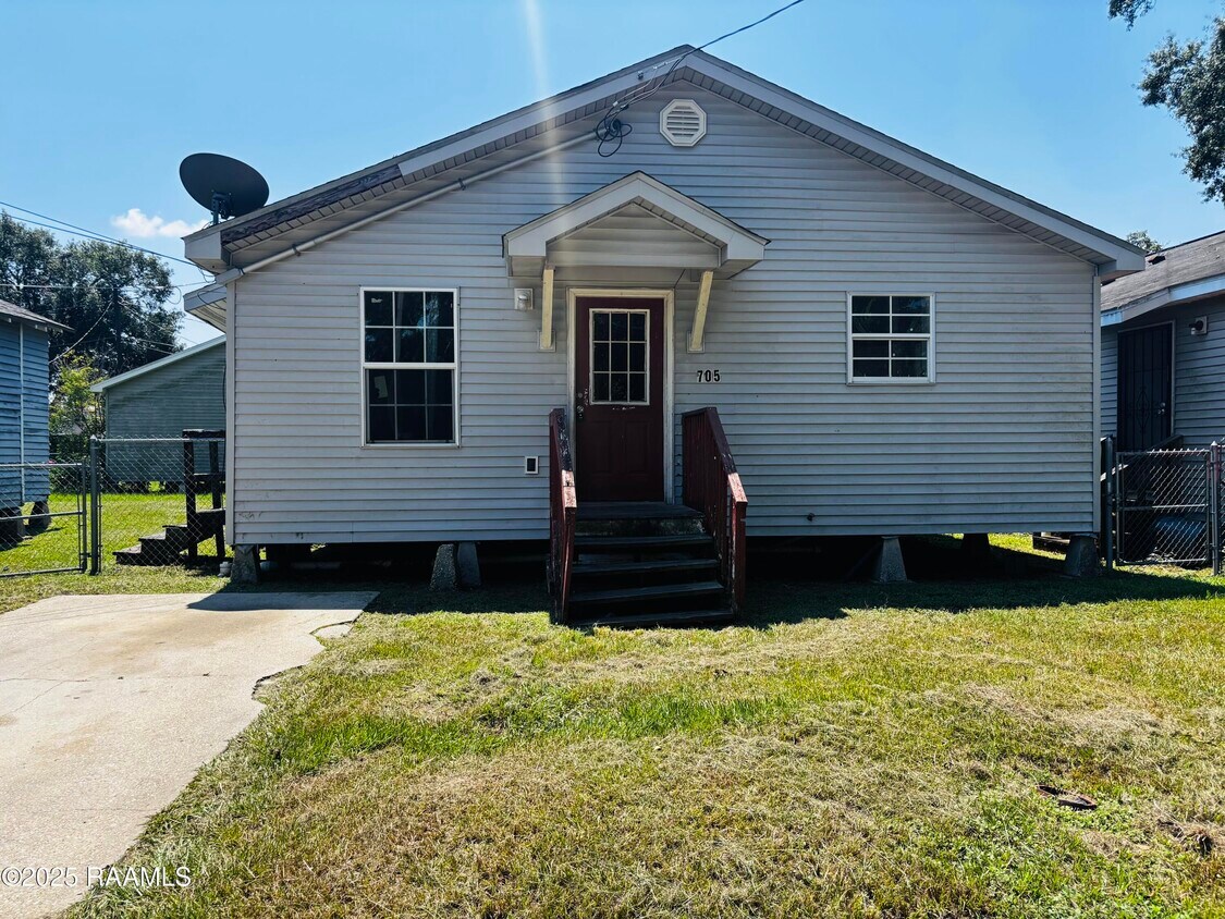 Foto principal - 705 Walker Rd