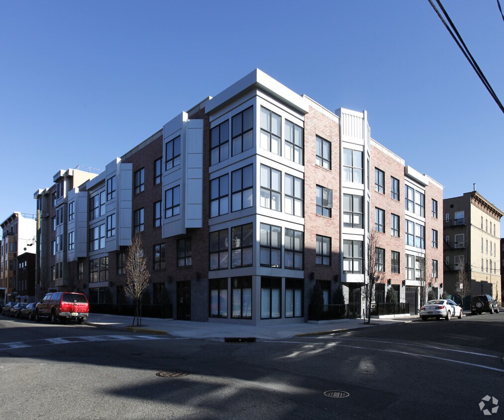 Building Photo - 501-507 Jackson St