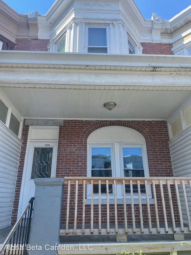 Building Photo - 3 br, 1.5 bath House - 1243 Princess Avenue