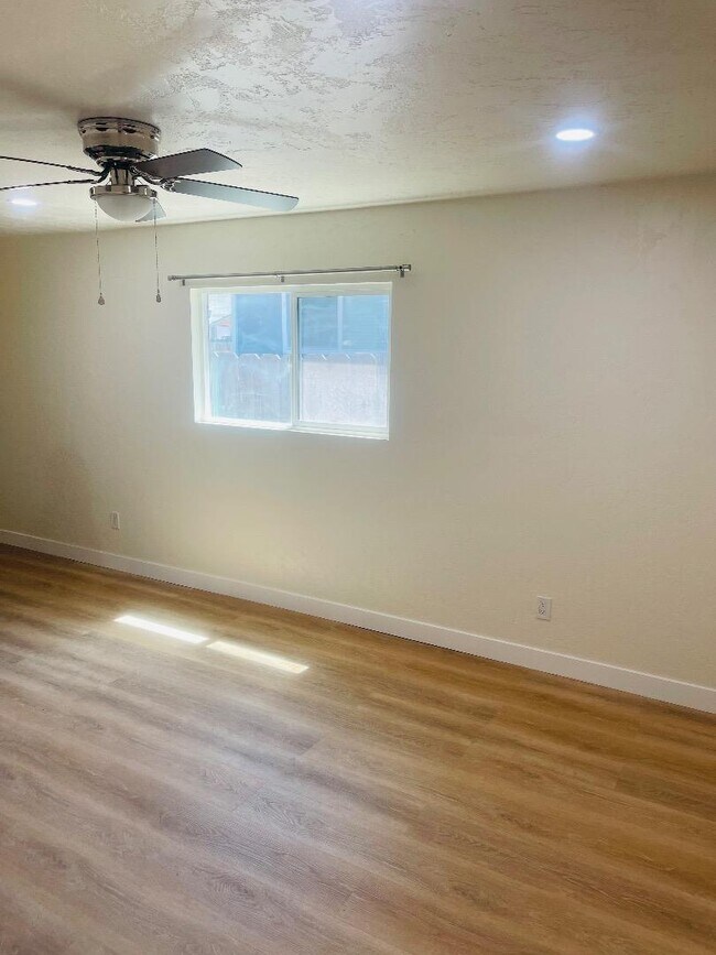 Foto del edificio - 418 Monroe Ave