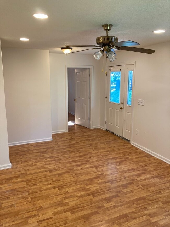 Foto del edificio - 224 Couper St NE