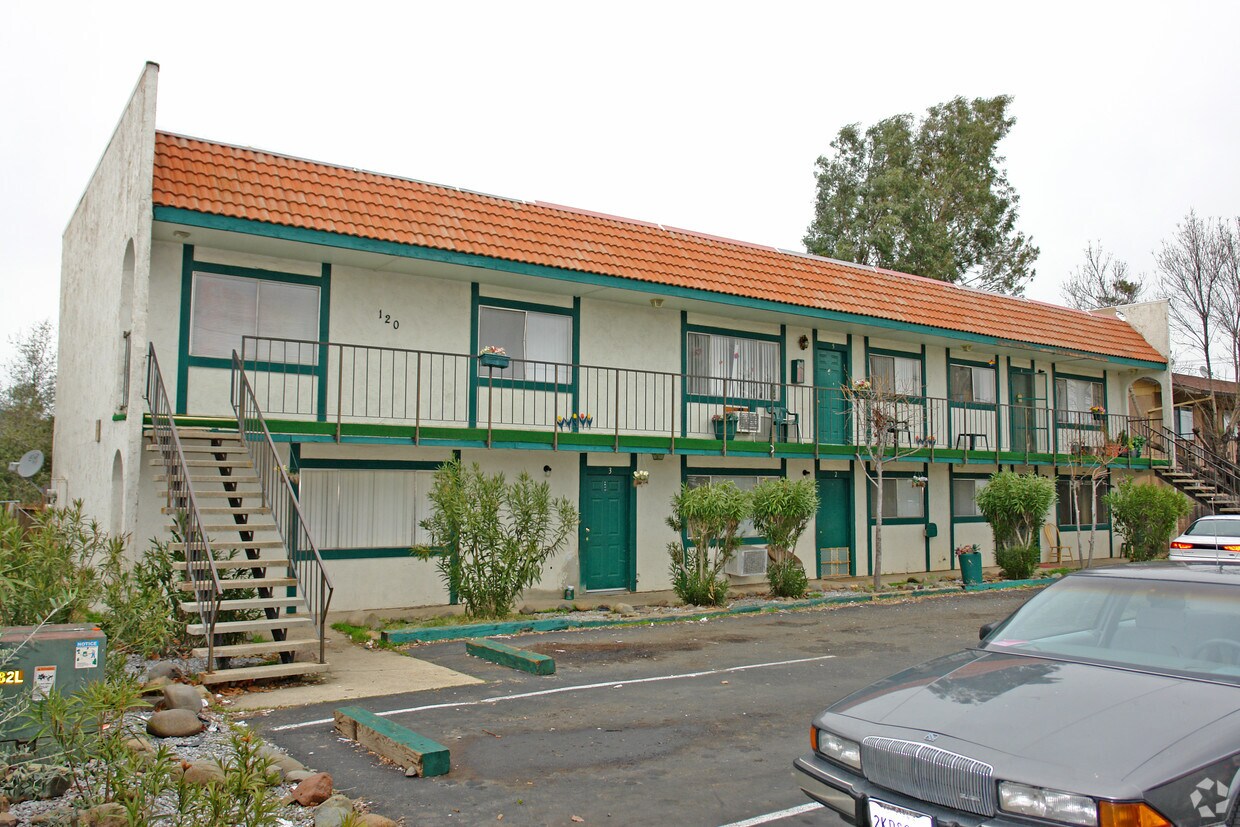 Building Photo - 120 Masonic Ave