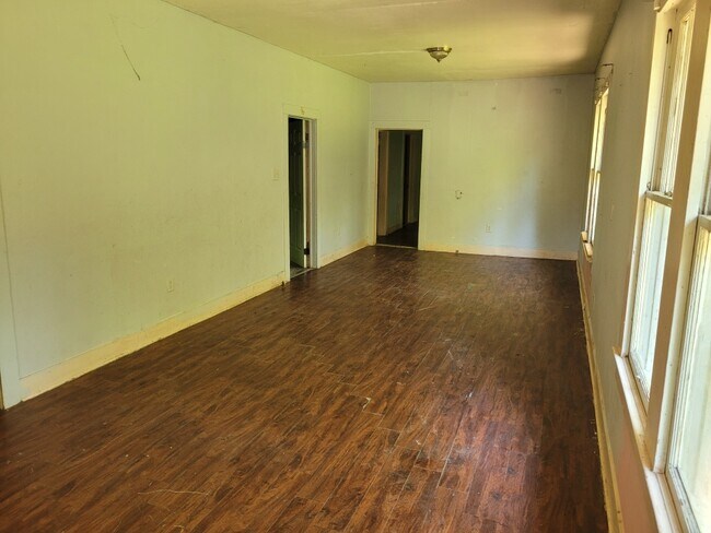 Building Photo - 2146 Alabama St