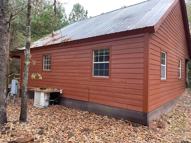 Foto del edificio - 245 Community Ln
