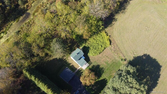 Foto del edificio - 265 Maybrook Rd
