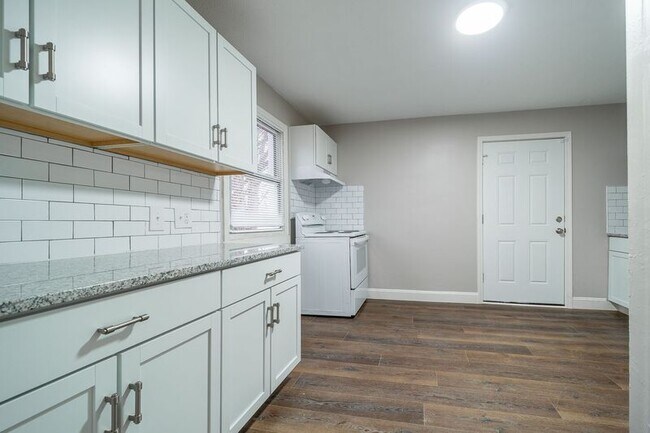 Foto del edificio - 771 E Tulane Rd