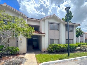 Building Photo - 3287 Coral Lake Dr
