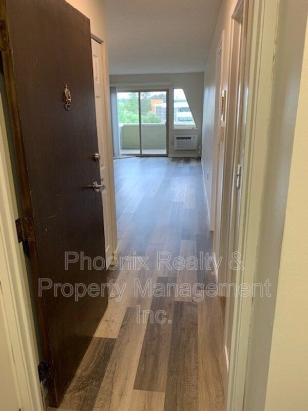 Foto del edificio - 3150 Iris Ave