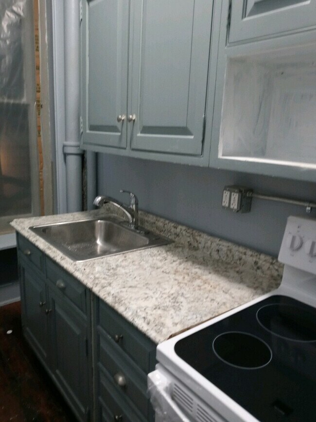 Foto del edificio - 317 Grand St