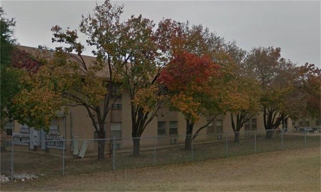 Building Photo - 7835 Military Pky
