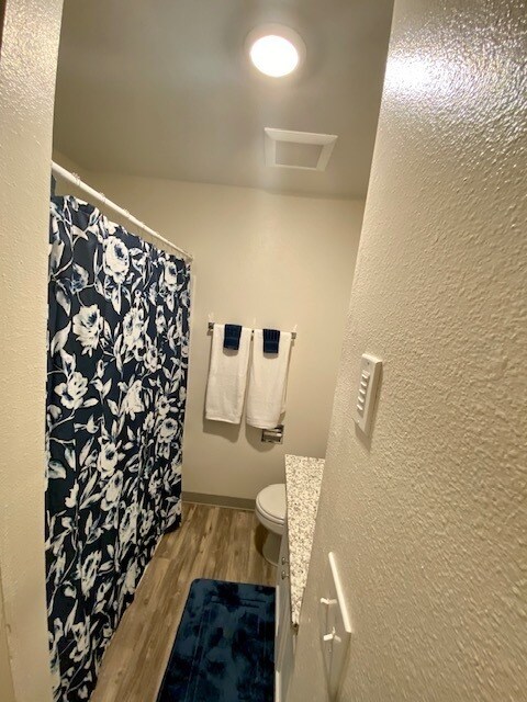 Building Photo - First month free - New kitchen!