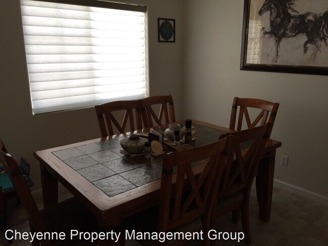 Building Photo - 3 br, 2.5 bath House - 404 Cribbon