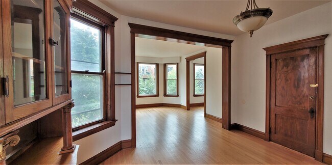 Foto del edificio - 2248 W Iowa St