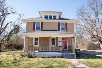 Building Photo - 2141 Philadelphia Dr