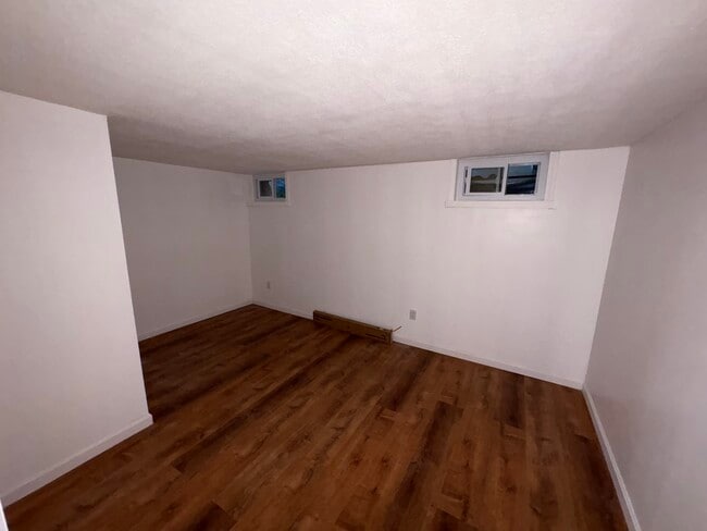 Building Photo - 209 South Dr