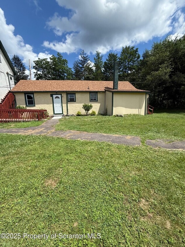 Primary Photo - 35 Keystone Rd