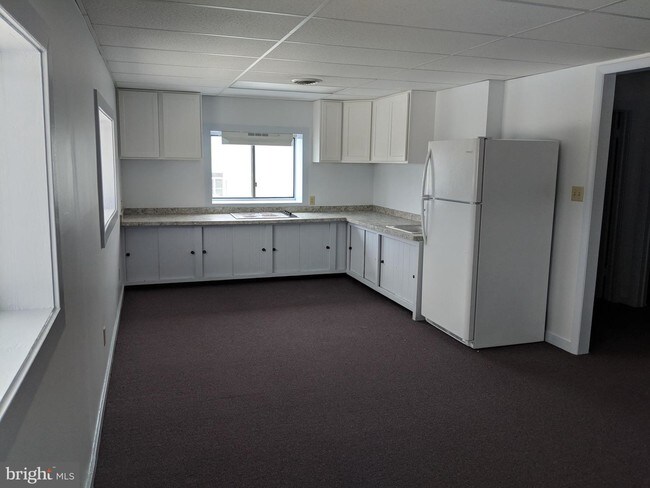 Building Photo - 1524 E Lebanon Rd