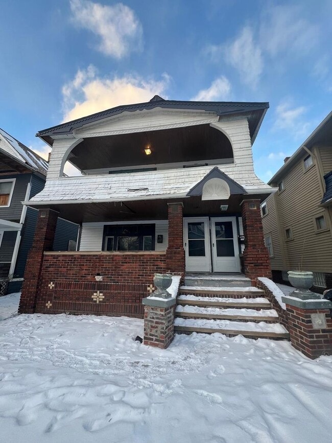 Foto del edificio - 9913 Mt Auburn Ave