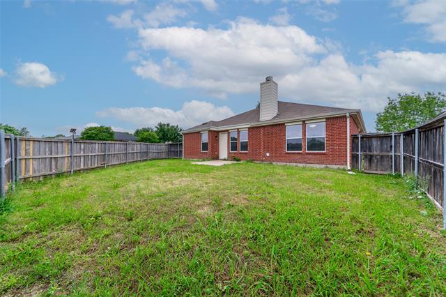 Building Photo - 2101 Wildwood Dr
