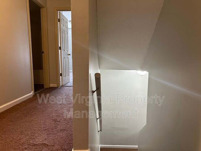 Building Photo - 104 N8th Street Apt 203
