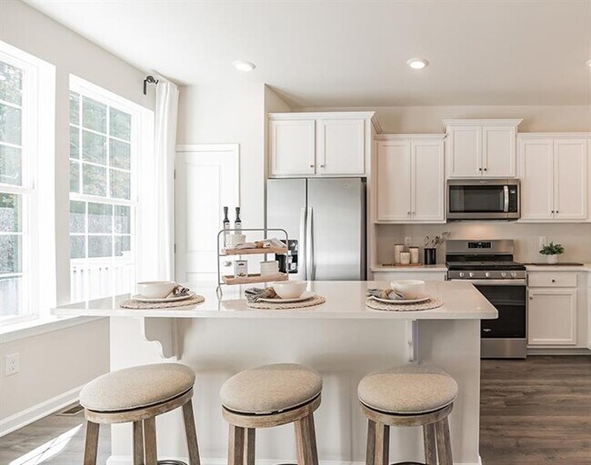 Building Photo - 182 Sweetwater Dr