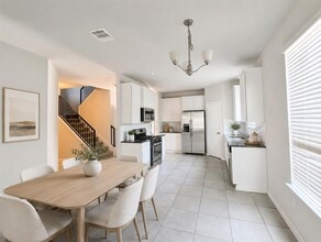 Building Photo - 11000 Bruneau Trail