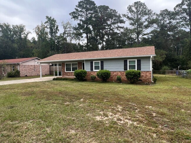 Building Photo - 1327 Odom Dr
