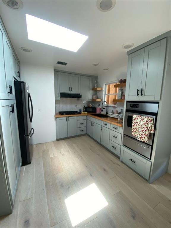 Foto del edificio - 15703 Pearce Ln