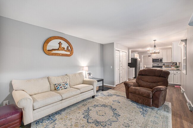Foto del edificio - 1269 Banbury Ave NE