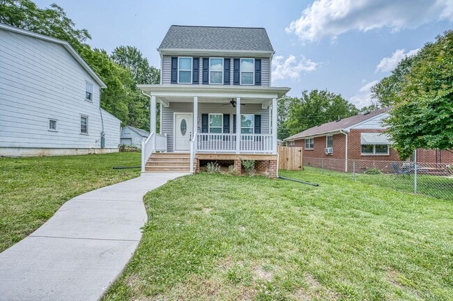 Building Photo - Beautiful Home in Fulton Hill Less Than 2 ...