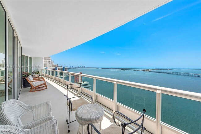 Building Photo - 1643 Brickell Ave