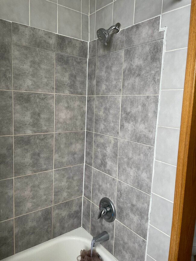 bathroom - 1204 John St