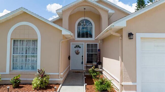 Foto del edificio - 751 Country Woods Cir