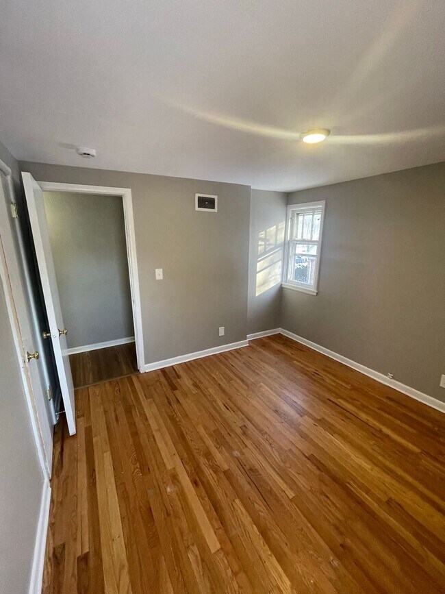 Building Photo - 3201-3203 W. Bobolink Ave. (Duplex)