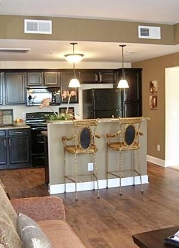 Primary Photo - 8205 Lenox Creekside Dr