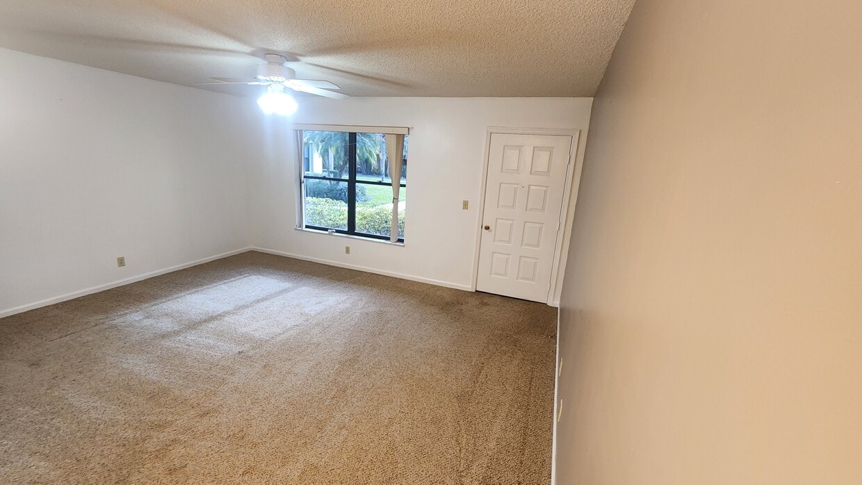 Photo - 911 SW South River Dr (Stuart, FL)